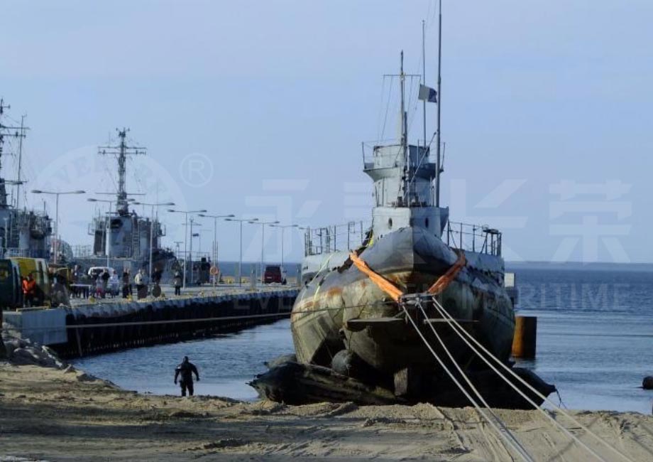 Evergreen-Ship-drydocking-Airbags