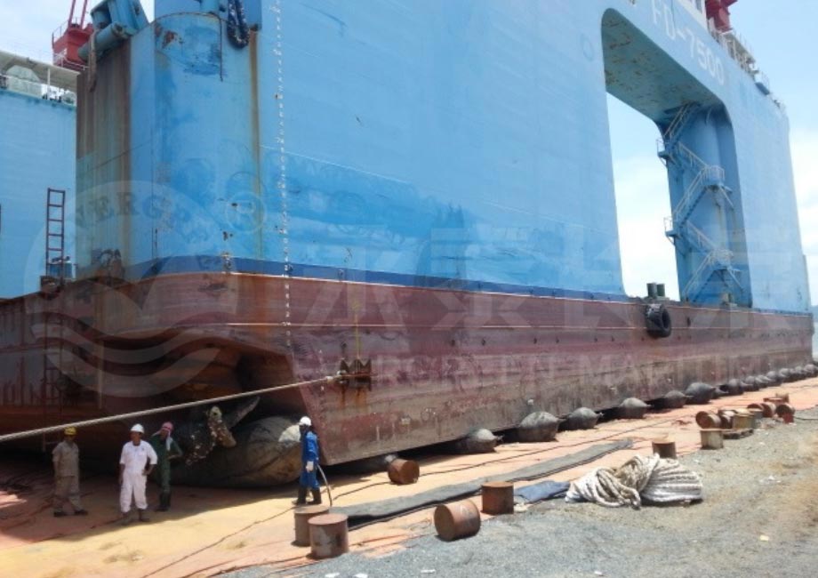 Evergreen-Ship-drydocking-Airbags