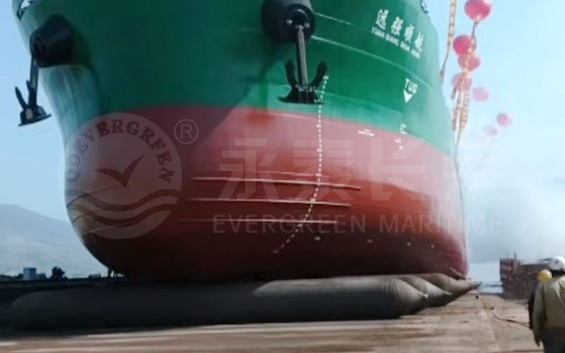 High-Strength-Airbags-for-Safe-and-Efficient-10,000-Ton-Ship-Launches