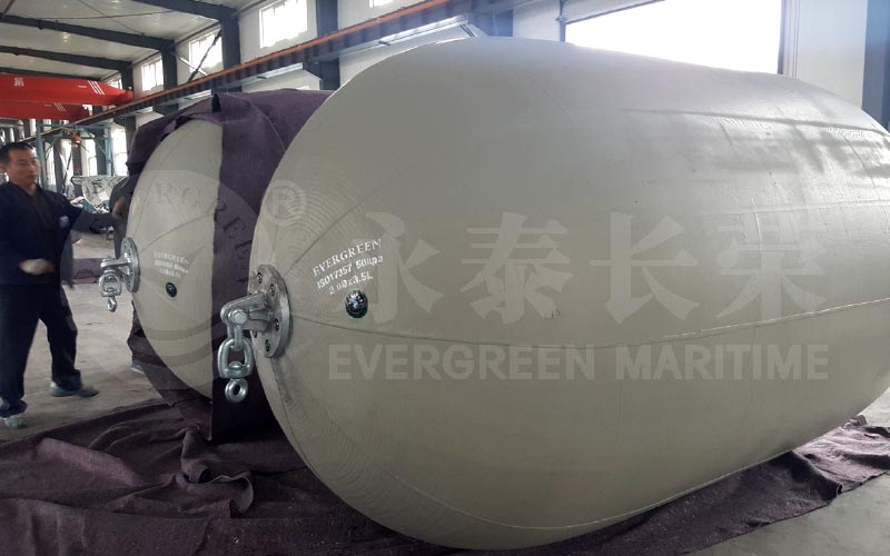 Evergreen-Maritime-Completes-Shipment-of-Custom-Grey-D2.0m×3.5m-Pneumatic-Rubber-Fenders-to-Malaysia