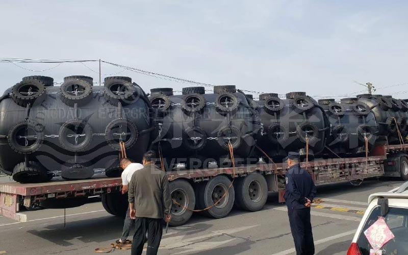 Why-More-Operators-Are-Choosing-Foam-Filled-Fenders