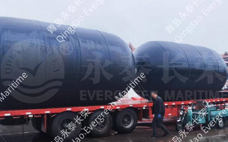 Marine-Fenders-with-Similar-Specifications-Have-Different-Prices